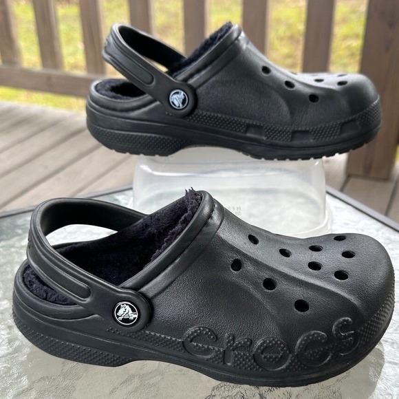 Crocs Classic Lined Black Fuzzy Warm Clogs Slippers Shoes Mens 4 Womens 6 - Picture 2 of 10